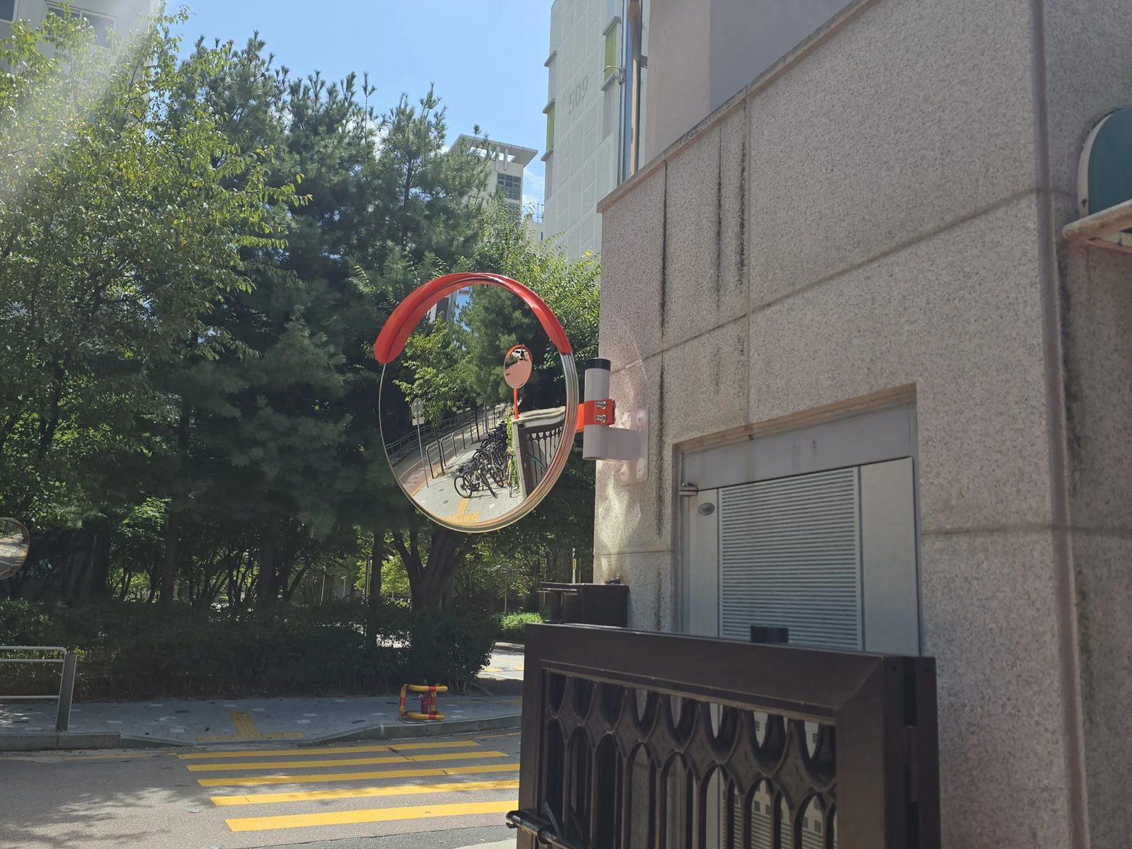 건물 외벽 벽부형 800mm 반사경